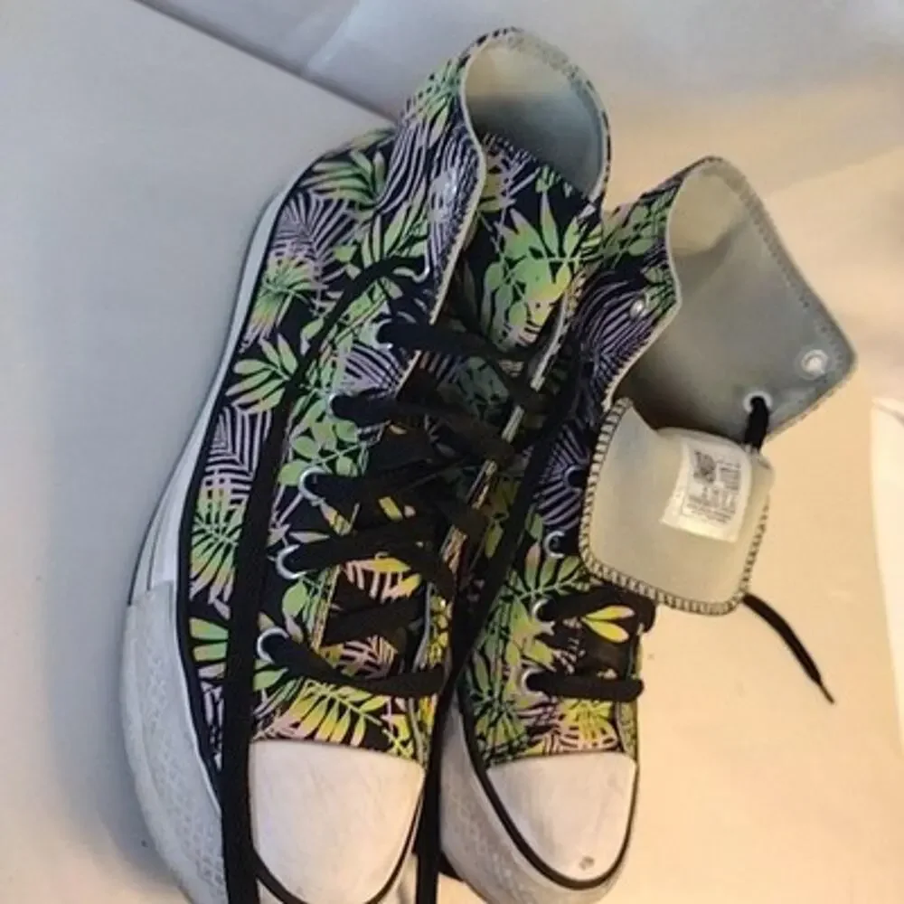 Converse Chuck Taylor All Star Shoes Youth Size 6 Tropical High Top Sneakers